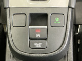 パーキングブレーキはスマートな電子制御式と合わせて渋滞時等にブレーキペダルから足を離しても停車状態を保持してくれるオートブレーキホールド機能で運転が楽になります。スタートはアクセルペダルを踏むだけ