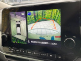 【アラウンドビューモニター】専用のカメラにより、上から見下ろしたような視点で360度クルマの周囲を確認することができます☆死角部分も確認しやすく、狭い場所での切り返しや駐車もスムーズに行えます。
