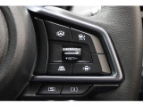 全車速域追従クルーズコントロールやエンジンの出力特性を切り替える「SIドライブ」のスイッチをステアリングの右手に装備。