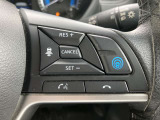 プロパイロットスイッチ。同一車線でのハンドルとアクセルのアシストが可能 長距離ドライブ時に同乗者との会話が弾みます。