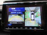バックカメラの画像です。ガイドラインがスムースな車庫入れをサポートいたします!車庫入れの安心感がアップしますね☆