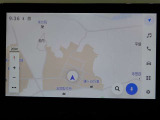 純正ナビを装備。タッチパネル式で使いやすく、お出かけもラクラクです。