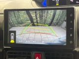 【バックカメラ】駐車時に後方がリアルタイム映像で確認できます。大型商業施設や立体駐車場での駐車時や、夜間のバック時に大活躍!運転スキルに関わらず、今や必須となった装備のひとつです!