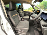 運転席シート廻りは使用感も少なく、良好な状態となっています。丁寧に使われていたことがよくわかりますね。