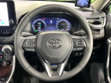 【レーダークルーズコントロール】高速道路での長距離走行が楽に!!自動で速度を保つクルーズコントロールが、衝突軽減システムと連携し、前方の車両を感知して車間を保つように速度調節してくれます!!