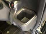 【ドリンクホルダー】こちらにドリンクホルダーがついています!