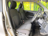 運転席シート廻りは使用感も少なく、良好な状態となっています。前オーナー様が丁寧に使っていたことがよくわかりますね。