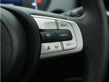◆アダプティブクルーズコントロール◆予め設定した車速内でクルマが自動的に加減速。前走車との適切な車間距離を維持しながら追従走行します。【LKAS】車線維持支援システムでステアリング操作を支援。