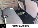 後席も広々していますので、海や山への行楽時も室内で快適に過ごせます!