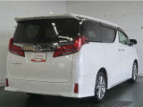 走りに拘りながら収納力も持ち合わせたお車です。荷物を載せて軽快なドライブを楽しめますよ♪