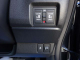 スライドドアは、運転席側から操作が可能です。左右どちらも開閉ハボタン一つでできます。