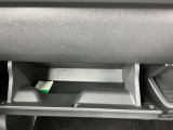 グローブボックスも収納しやすさ◎
