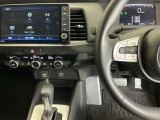 ホンダ純正メモリーナビ搭載なので、遠方へのドライブもお任せ下さい!ステアリング左手側にオーディオ関連のコントロールスイッチを配置しています。操作時は視線を逸らすことなく運転に集中できます