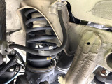 お車を安心してお乗りいただく為には、足回りの定期点検が欠かせません。サービスサポート(有償保証)では無料点検もご提供しており、安心のカーライフをお過ごしいただけるサポート体制が整っています。
