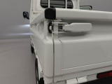 1年間&rdquo;走行距離無制限&rdquo;(無償保証)のまごころ保証付きのお車は、プラス1年、プラス2年の保証延長も可能です(延長保証分は別途有償となります)。※一部対象外の車もございます詳しくは営業スタッフまで