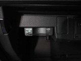 各モデルの情報がインプットされた専用テスターで過去の細かな不具合を確認し、モデルの各部位ごとに専用スペシャルツールを用いて整備します。