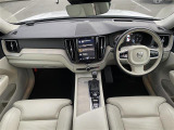 XC60  D4 AWD インスクリプション 4WD 本革シート