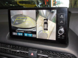 運転をしやすくする多彩な視界を手に入れるシステム。「見通しの悪い交差点での発進」「料金所などへの幅寄せ」「バック駐車」「縦列駐車」といった、多くの人が苦手意識を持ちやすいシーンで効果を発揮します。