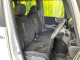 運転席シート廻りは使用感も少なく、良好な状態となっています。前オーナー様が丁寧に使っていたことがよくわかりますね。