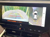 【パノラミックビューモニター】専用のカメラにより、上から見下ろしたような視点で360度クルマの周囲を確認することができます☆縦列駐車や幅寄せ時に活躍してくれます♪