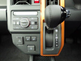 その他にお車ご購入に関して、気になる点やご不明な点がございましたら、『見積依頼』ボタン、もしくは無料ダイヤルより各店舗へお問合せください。