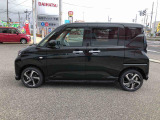 納車前にはプロのメカニックが点検、整備を行いますので安心してお乗り頂けます。