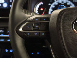ステアリングスイッチではオーディオ操作が可能です。運転中のご利用は十分にご注意ください。