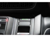ECONボタンで低燃費モードに☆☆☆ECONスイッチを上手に使ってエコドライブ♪♪環境にもお財布にも優しい装備です☆☆☆