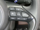 【レーダークルーズコントロール】(全車速追従機能付)付きです。車速に応じて追従支援してくれるので、ロングドライブも快適です。詳細は販売店スタッフまでおたずねください。