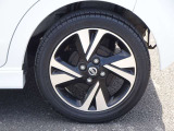 【タイヤ】 【純正15インチアルミホイール】《165/55R15》専用のアルミなのでお車のイメージぴったりですね!