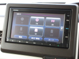 ナビゲーションは純正メモリーナビ(VXM-225Ci)を装着しております。AM、FM、CD、Bluetoothがご使用いただけます。初めて訪れた場所でも安心ですね!