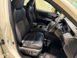 運転する人の体をしっかり支えるシート!使い勝手のいいパワーシート♪