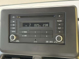 純正カーオーディオ搭載!CDやラジオが楽しめますね♪