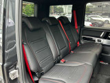 メルセデス・ベンツの定める厳しい基準をクリアしたお車のみをご案内させて頂きます。納車前整備はメーカー規定に基づき当店3Fの指定工場で入念に行なわれます。熟練のメカニックがお客様のお車を整備致します。