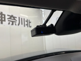 純正のドライブレコーダーを装備!!万が一の時にはしっかりと映像が残ります!煽り運転や事故が多いこのご時世。安心の為には着いていて欲しいオプション装備ですね♪