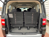 普段のお買い物や通勤、送迎等に十分な荷室スペースを確保しております。サードシートを倒すと、大きな荷物の積載も可能です♪