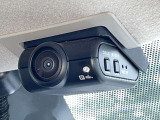 ドライブレコーダー装備です!もしもの時やあおり運転など、映像記録は証拠になるのであると安心ですね!