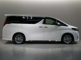 法定12ヶ月点検基準に準じた「納車前整備」を行います 更に全車「一年間走行距離無制限のロングラン保証」です