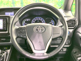 【純正革巻きステアリング】上質な革を使用することで、手にしっかり馴染みとても運転しやすいハンドルです♪