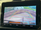 【バックカメラ】駐車時に後方がリアルタイム映像で確認できます。大型商業施設や立体駐車場での駐車時や、夜間のバック時に大活躍!運転スキルに関わらず、今や必須となった装備のひとつです!