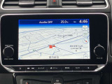 リーフ専用NissanConnectナビは充電スポットの自動更新や、Bluetooth対応、さらにさまざまなスマホアプリと連動、Apple CarPlayにも対応しています。