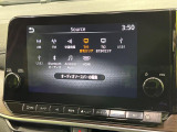 【メーカー純正9型ナビ】インテリアに溶け込むスタイリッシュな「専用設計」メーカーナビを装備♪視認性や操作性など基本性能にも優れ、より上質なカーライフをお楽しみいただけます。