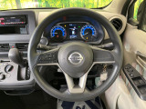 【ステアリングスイッチ】運転中、前方から目線をそらすことなく、オーディオ等の操作が可能な便利機能!安心&快適なドライブを演出してくれます♪