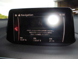 ナビは付いておりません。別途で購入か、カープレイ後付けがおすすめです。