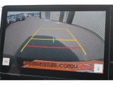 バックモニター付ですので、車庫入れも駐車もラクラクです。