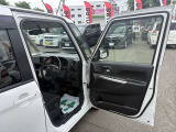 4WD/寒冷地仕様/両側パワースライドドア/全方位カメラ/シートヒーター/フルセグ付ナビ/スマートキー/スペアキー/フルフラットシート/衝突時被害軽減ブレーキ/フルオートエアコン/リヤシーリングファン