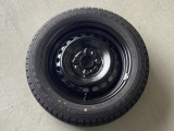 当社にてデモ走行時に装着していたワンシーズン使用の中古スタットレスタイヤ+ホイール4本セットを用意致しました。(2025年製、タイヤ+ホイールは現状渡し、保証対象外です)