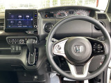 ドライブの必需品。見やすい・使いやすいHonda純正のメモリーナビを搭載しています。