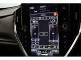 空調は運転席側、助手席側それぞれで温度調整ができるフルオートエアコン。
