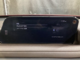 Apple Carplay・Android Auto対応!マツダ コネクト(コマンダーコントロール)でスマートフォンを操作して、通話、音楽を聴いたり、マップで目的地を調べることができます。